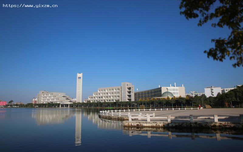 红河学院3