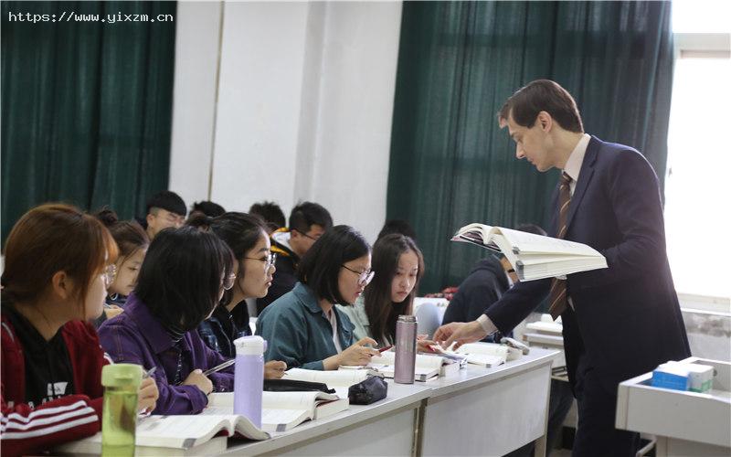 西安明德理工学院3